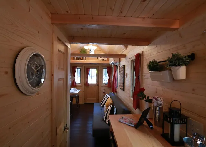 Valley Tiny House 18 Cottonwood