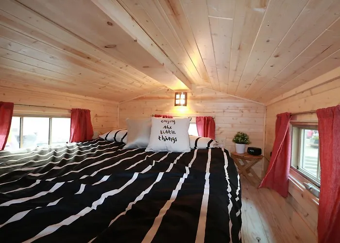 Holiday park Valley Tiny House 18 *